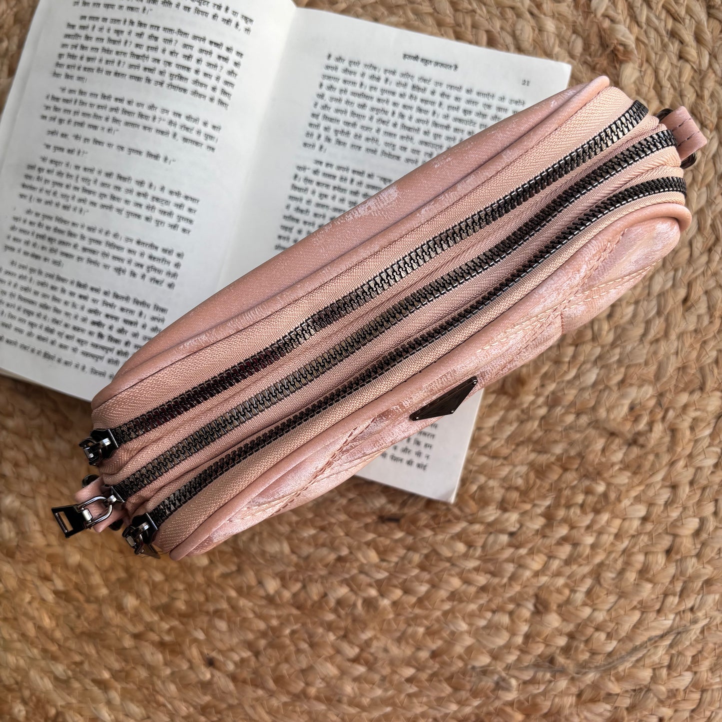 VelviQuilt Broadbelt Bag