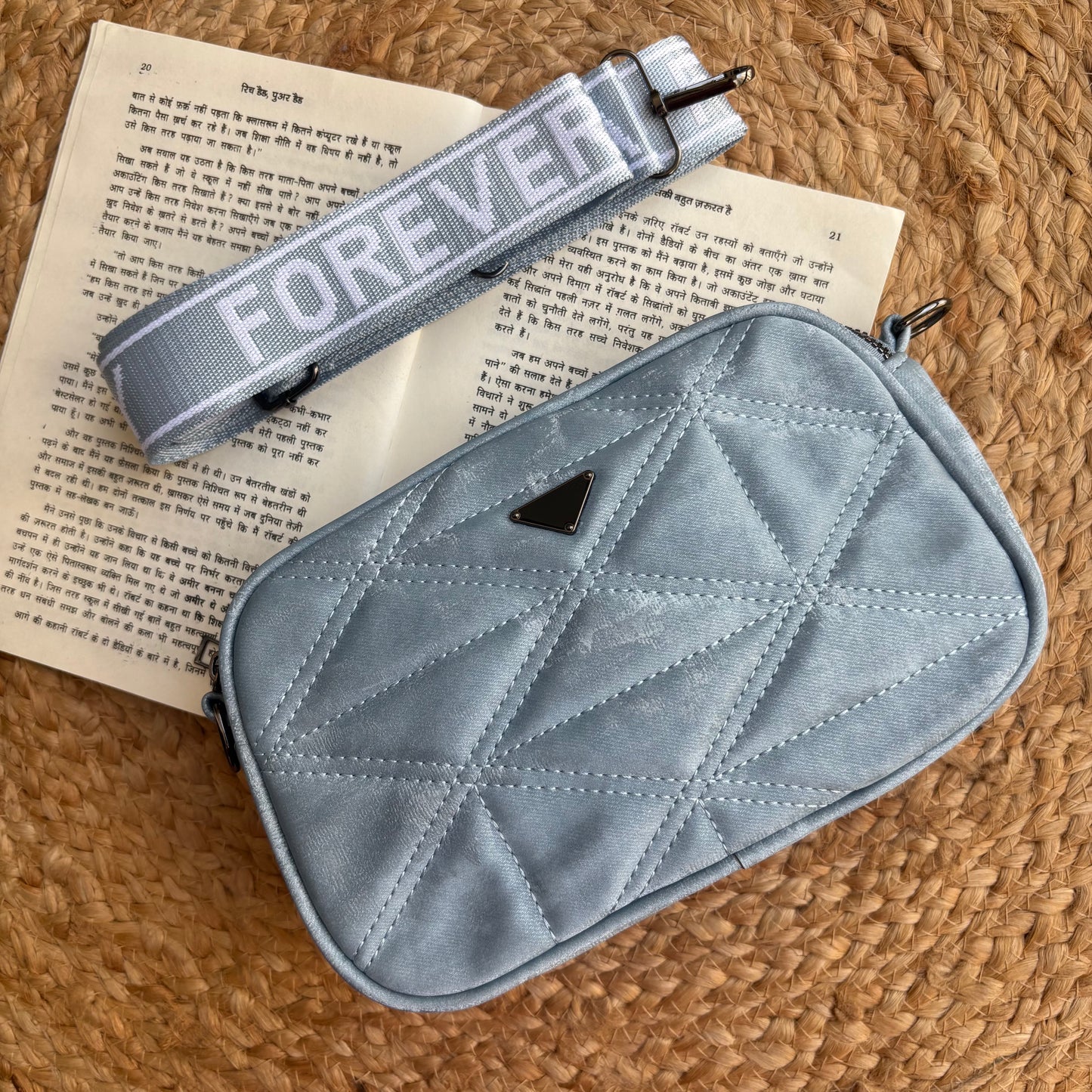 VelviQuilt Broadbelt Bag