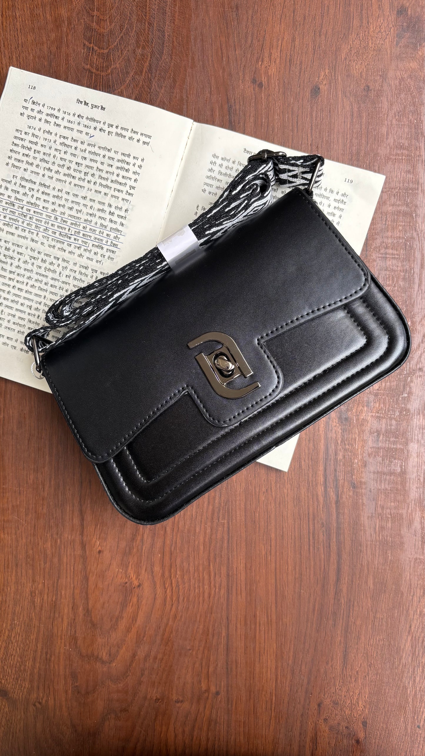Vuemod Classic Shoulder Bag