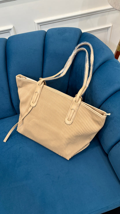 Aura Rib Tote Vuemod
