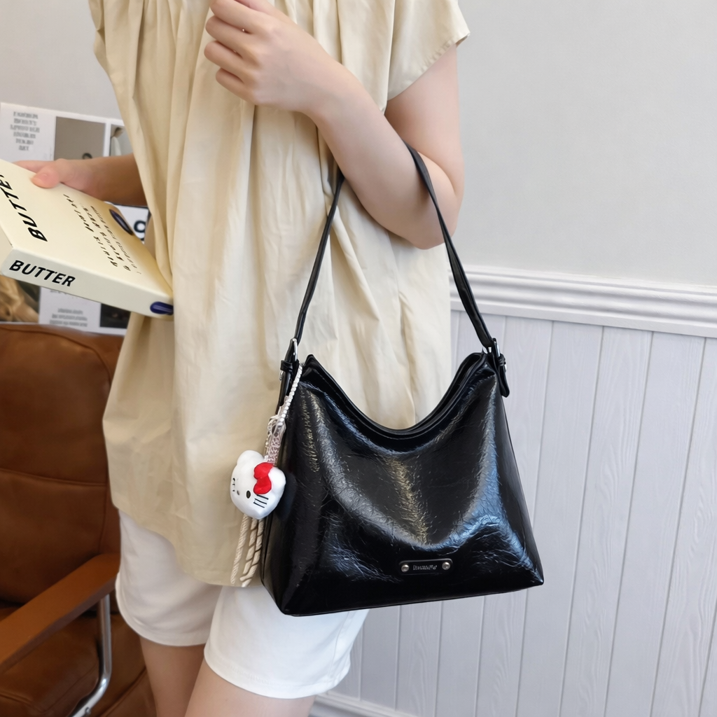 Classic Curve Bag