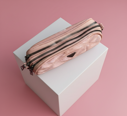 VelviQuilt Broadbelt Bag