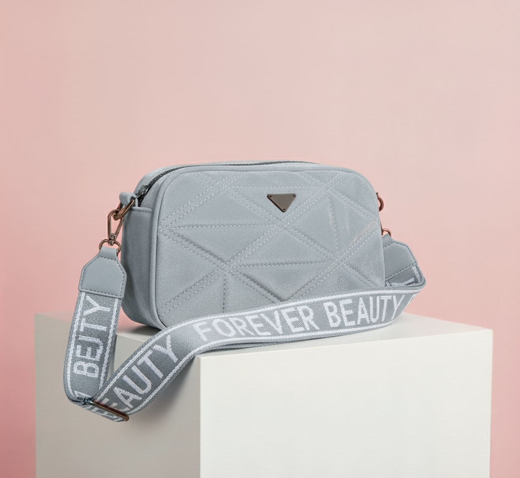 VelviQuilt Broadbelt Bag