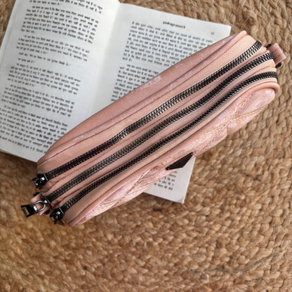 VelviQuilt Broadbelt Bag