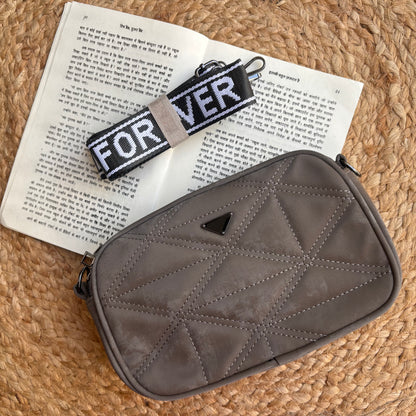 VelviQuilt Broadbelt Bag