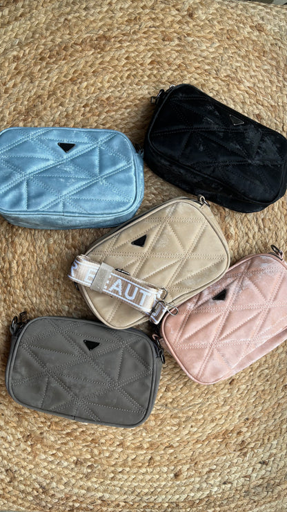 VelviQuilt Broadbelt Bag