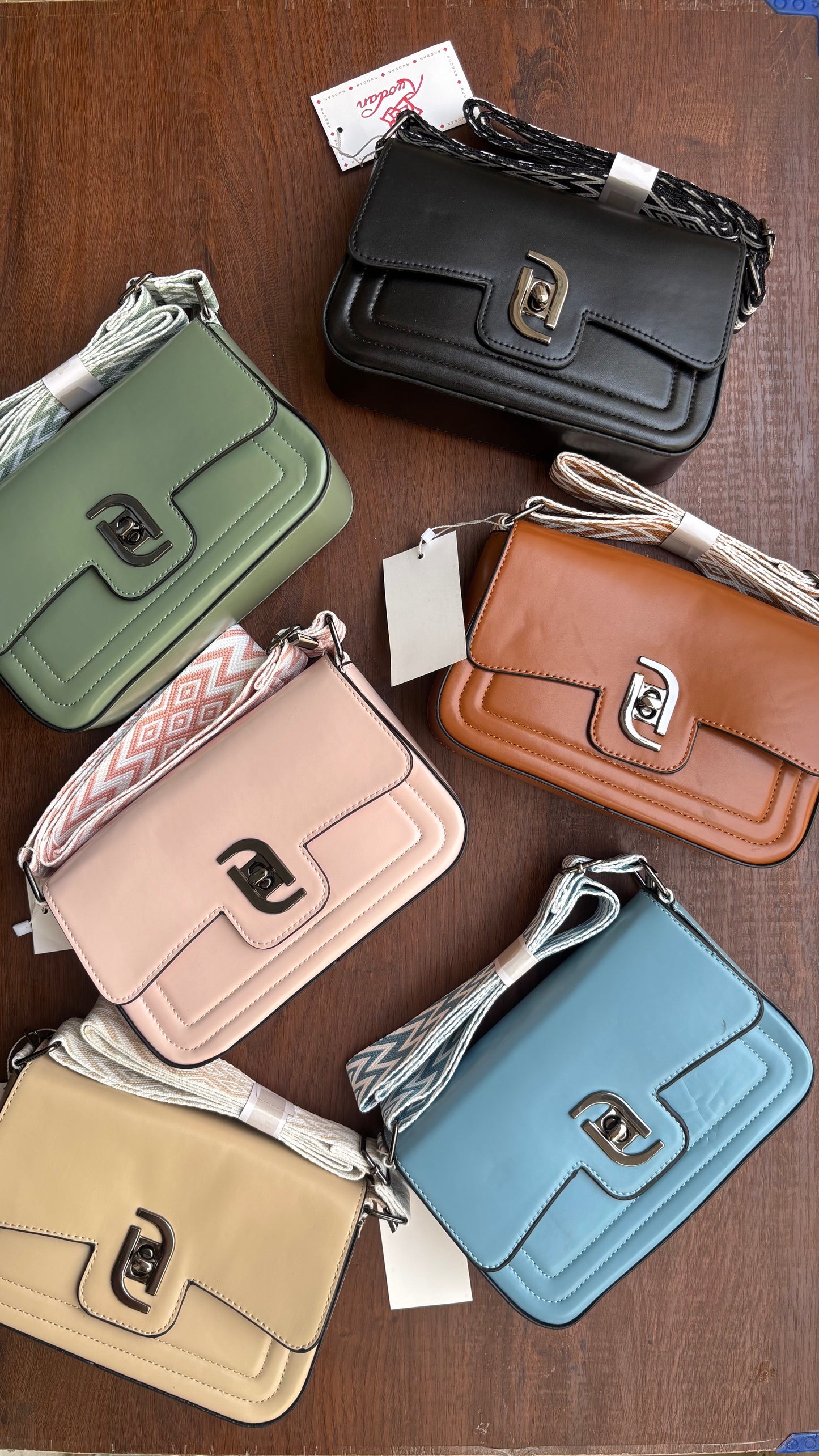 Vuemod Classic Shoulder Bag