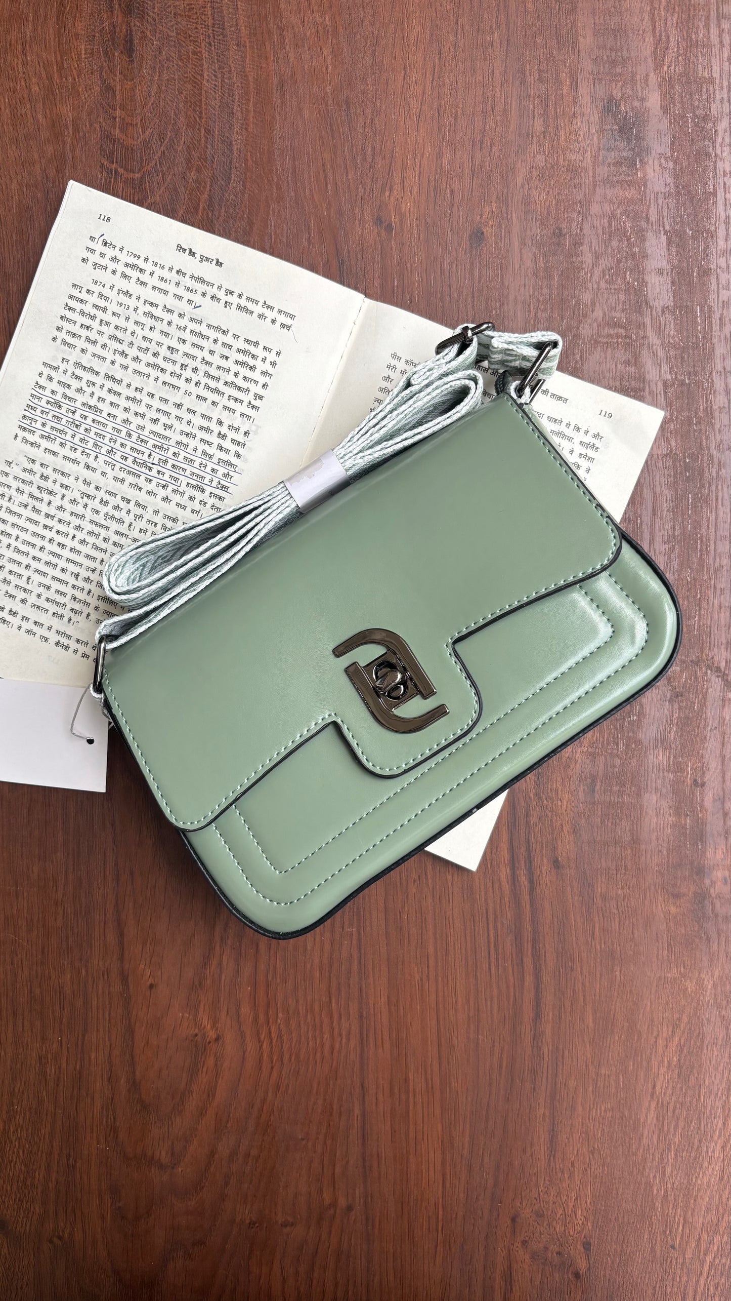 Vuemod Classic Shoulder Bag