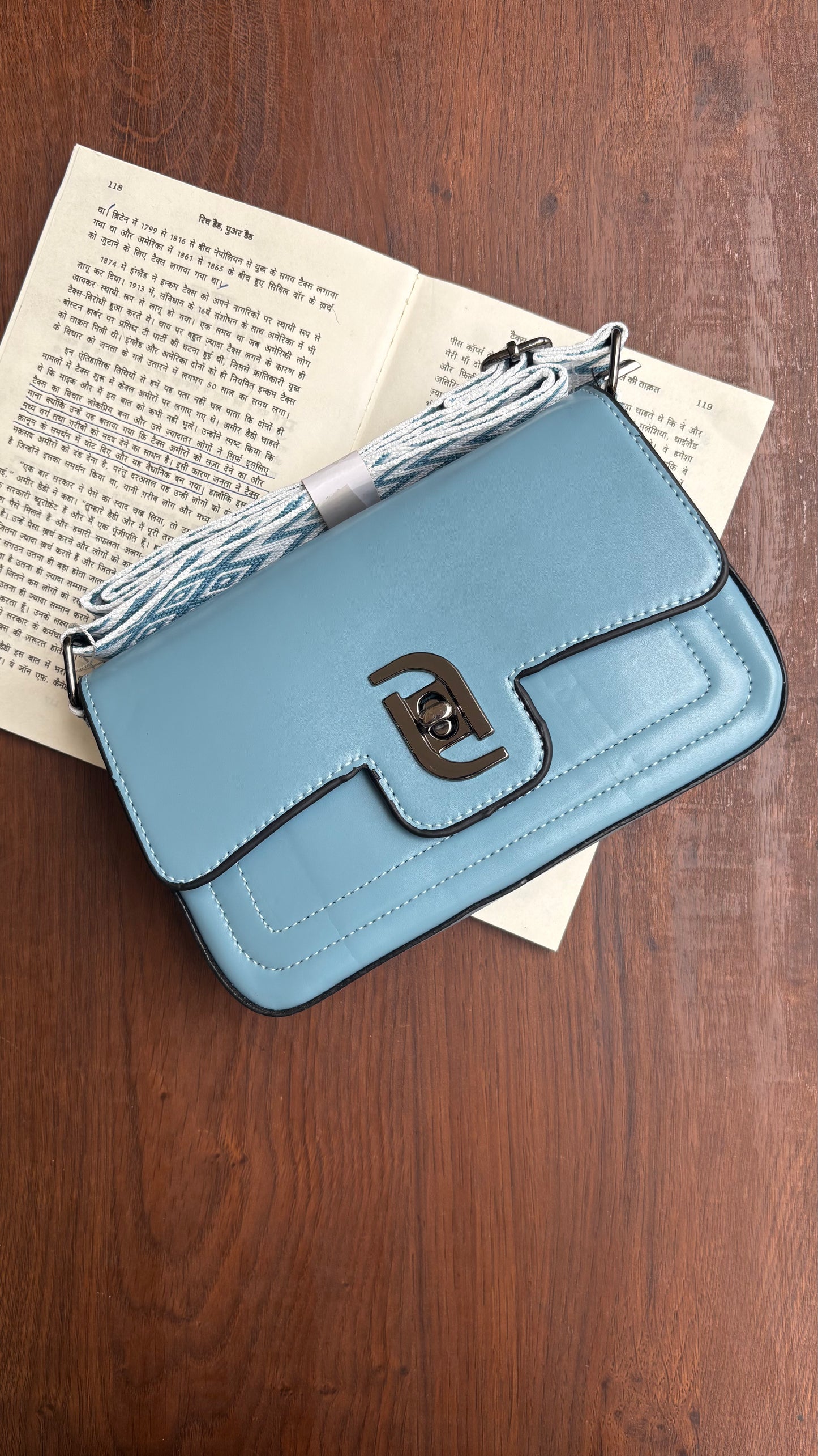 Vuemod Classic Shoulder Bag