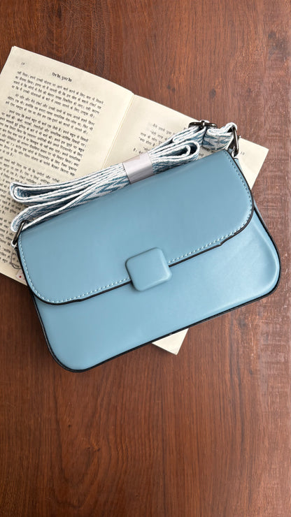 Aura Shoulder Bag