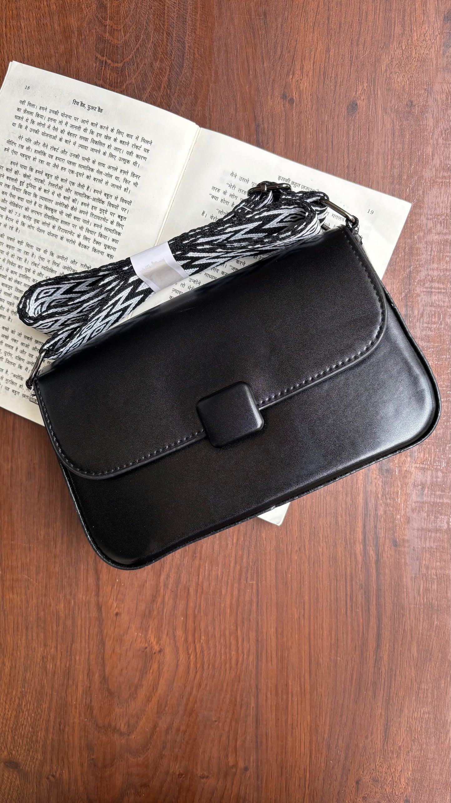 Aura Shoulder Bag