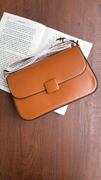 Aura Shoulder Bag