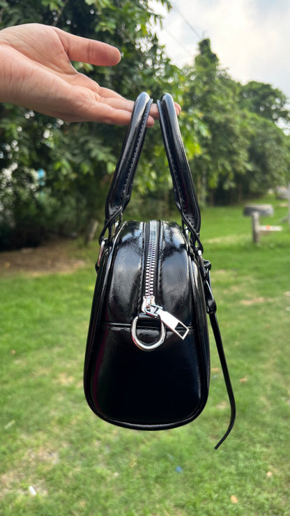 Baggle Handbag with Detachable Belt