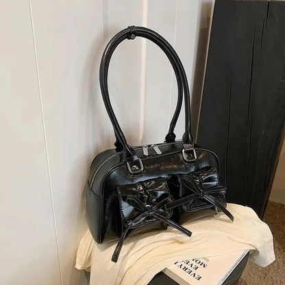 Tieknot Shoulder Bag